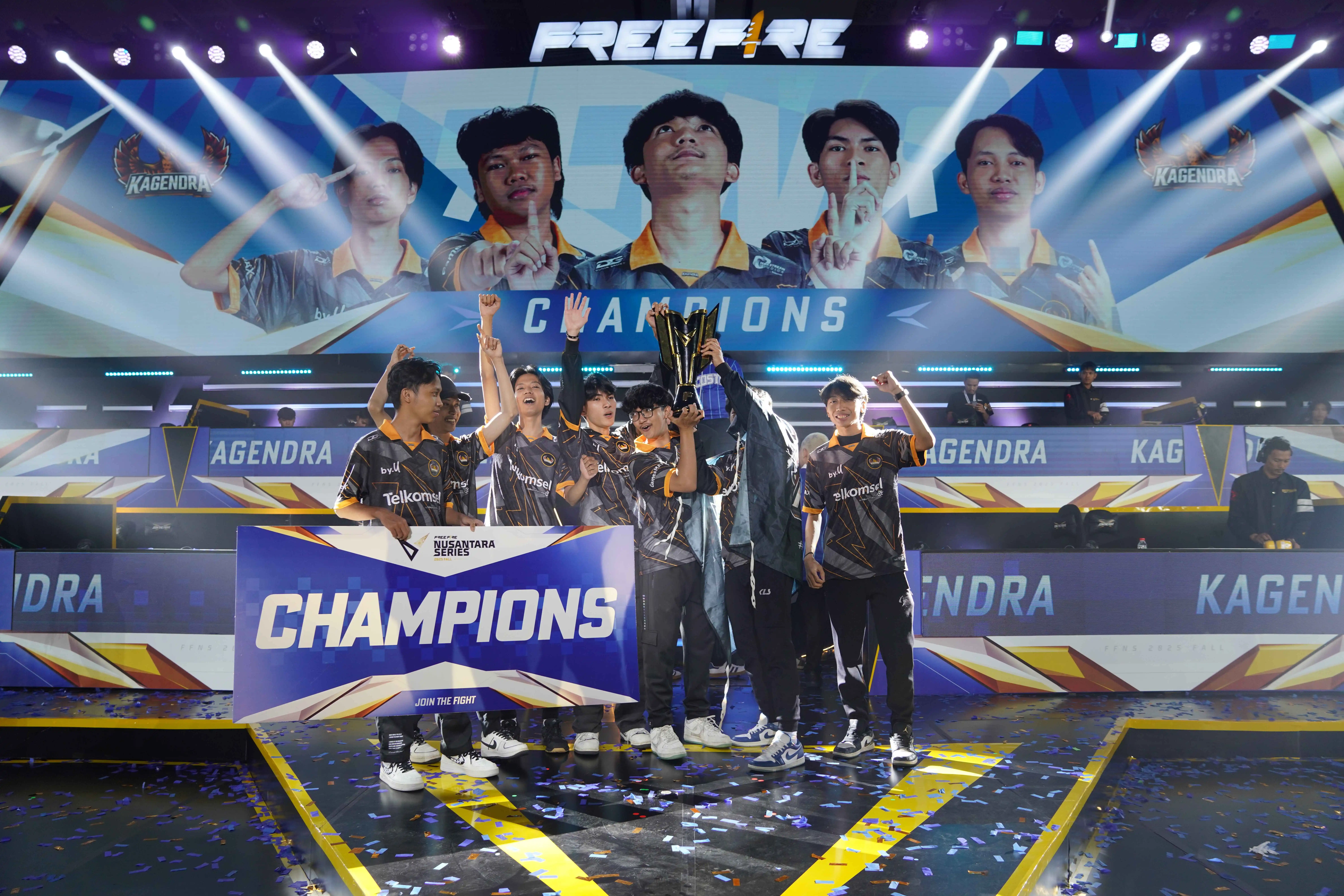 Kagendra jadi juara Free Fire Nusantara Series (FFNS) 2025, siap harumkan nama Indonesia di turnamen regional Asia Tenggara Free Fire World Series Southeast Asia (FFWS SEA) 2025 Fall pada Agustus 2025. [Foto: Doc. Telkomsel]