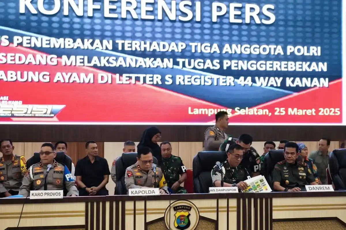Kapolda Lampung, Irjen Pol Helmy Santika saat memberikan keterangan pers, di Mapolda Lampung, Provinsi Lampung, Selasa (25/3/2025). (Foto: Ant)