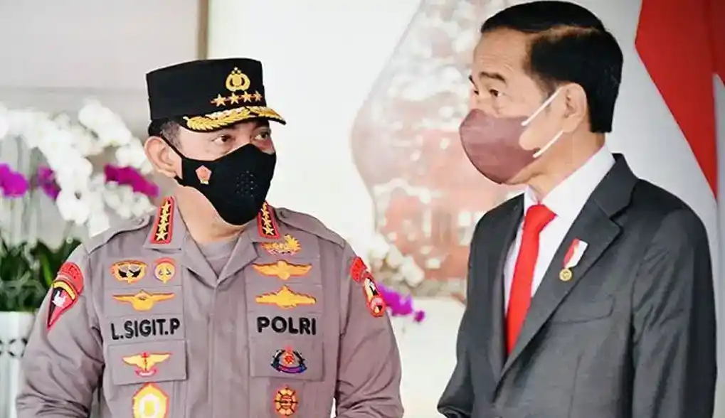 Kapolri Jenderal Polisi Listyo Sigit Prabowo dan Joko Widodo (Foto: Dok MI/Istimewa)