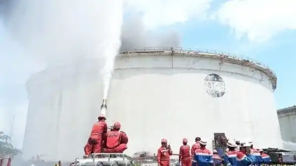 Kebakaran Kilang Minyak Pertamina Cilacap (Foto: repro)