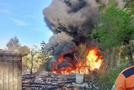 Kebakaran Sumur Minyak Ilegal di Blora (Foto: Repro)