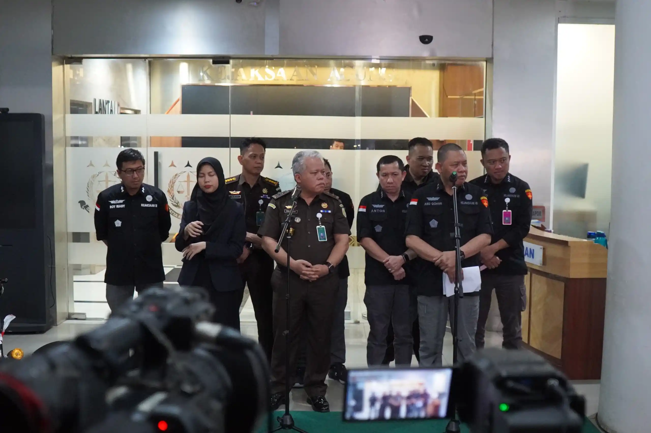 Penyidik Direktorat Jaksa Agung Muda Bidang Tindak Pidana Khusus (Jampidsus) Kejaksaan Agung (Kejagung) memeriksa Direksi PT Asuransi Jiwasraya sebagai saksi terkait dugaan korupsi  dalam pengelolaan keuangan dan dana investasi oleh PT Asuransi Jiwasraya (Persero) pada beberapa perusahaan periode 2008-2018, Rabu (16/4/2025).