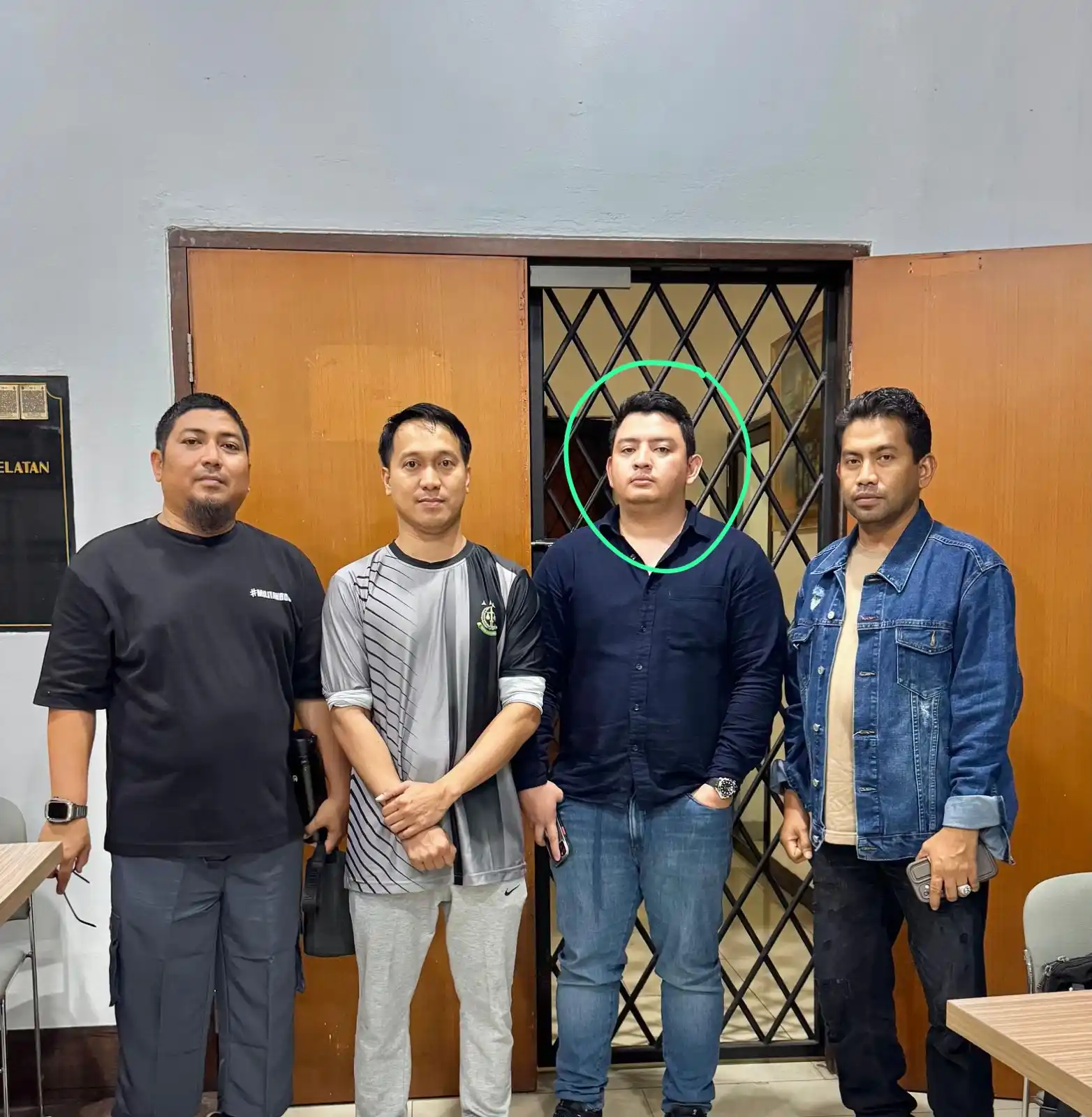 Tim Satgas Intelijen Reformasi dan Inovasi (SIRI) Kejaksaan Agung berhasil mengamankan buronan yang masuk ke dalam Daftar Pencarian Orang (DPO) asal Kejaksaan Tinggi DK Jakarta.