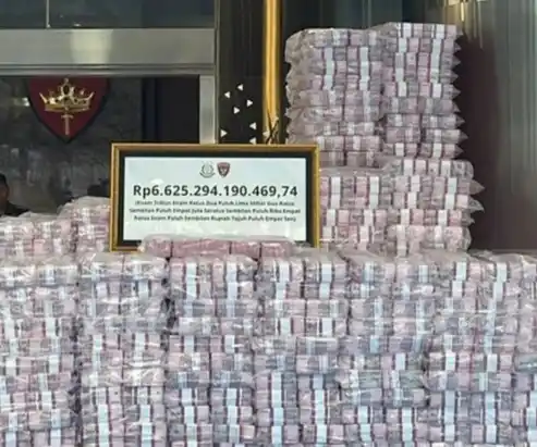 Kejaksaan Agung menyerahkan dana hasil penyelamatan keuangan negara dan penagihan denda administratif kehutanan senilai Rp 6,6 triliun kepada pemerintah. Dana tersebut berasal dari penanganan perkara korupsi serta penertiban perusahaan sawit dan tambang yang beroperasi di kawasan hutan negara melalui Satgas Penertiban Kawasan Hutan (PKH). (Foto: Dok MI/Aswan)