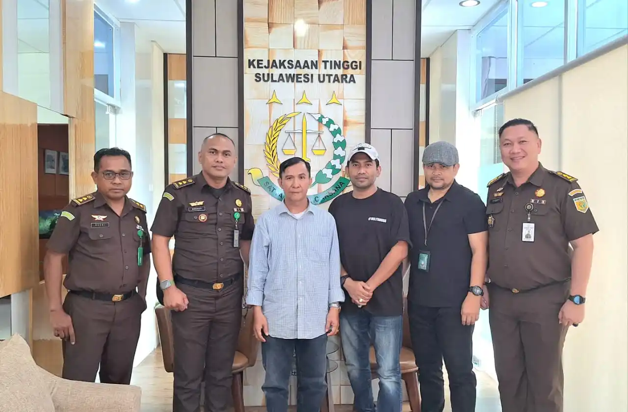 Tim Satgas Intelijen Reformasi dan Inovasi (SIRI) Kejaksaan Agung bersama Tim Kejaksaan Tinggi Sulawesi Utara berhasil mengamankan buronan yang masuk ke dalam Daftar Pencarian Orang (DPO) asal Kejaksaan Negeri Samarinda yakni atas nama Alexander Agustinus Rottie (AAR).