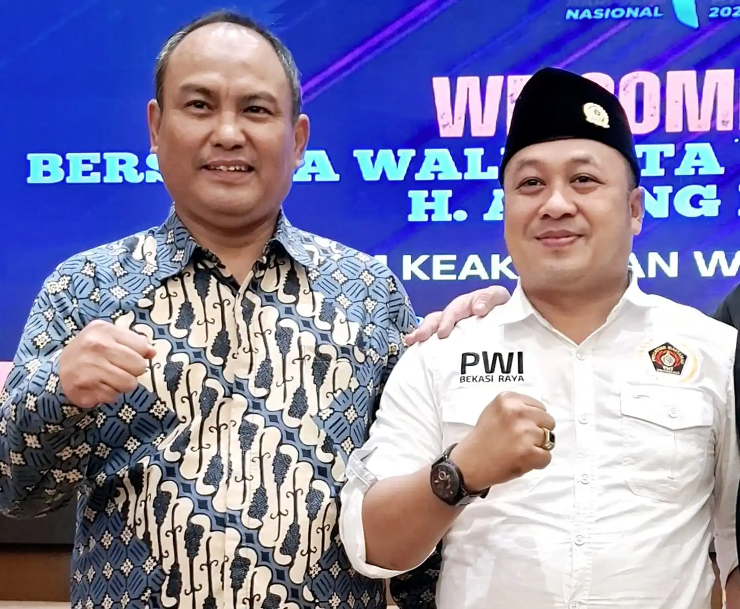 Ketua PWI Jawa Barat, Hilman Hidayat (Kiri) dan Ketua PWI Bekasi Raya, Ade Muksin (Foto/Dok PWI)