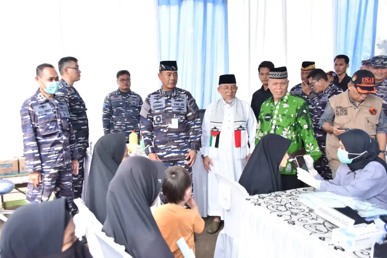 Koarmada RI memperingati Hari Dharma Samudera 2025 dengan mengadakan kegiatan bakti sosial (baksos), bakti kesehatan (bakkes), dan makan bergizi gratis di Pesantren Al Fatah, Cileungsi, Bekasi, dihadiri Pangkoarmada RI, Laksamana Madya TNI, Denih Hendrata, beserta pejabat utama dan kepala satuan kerja Koarmada RI, Sabtu (18/1/2025).