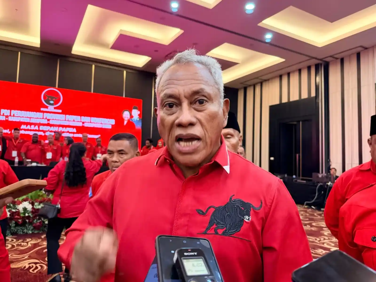 Anggota Komisi II DPR RI, Komaruddin Watubun