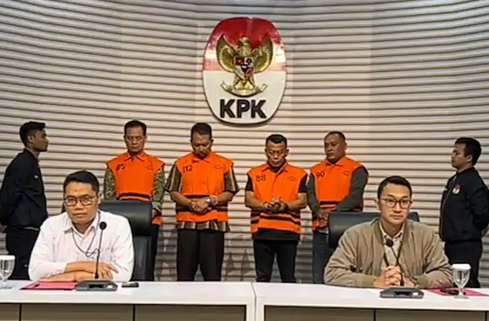 Komisi Pemberantasan Korupsi (KPK) tetapkan Bupati Ponorogo Sugiri Sancoko dan sejumlah pejabat Pemkab Ponorogo sebagai tersangka, pada Minggu (9/11/2025) dini hari.