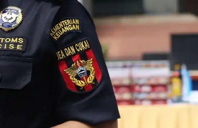 Ilustrasi - Petugas Bea Cukai Indonesia (Foto: Istimewa)
