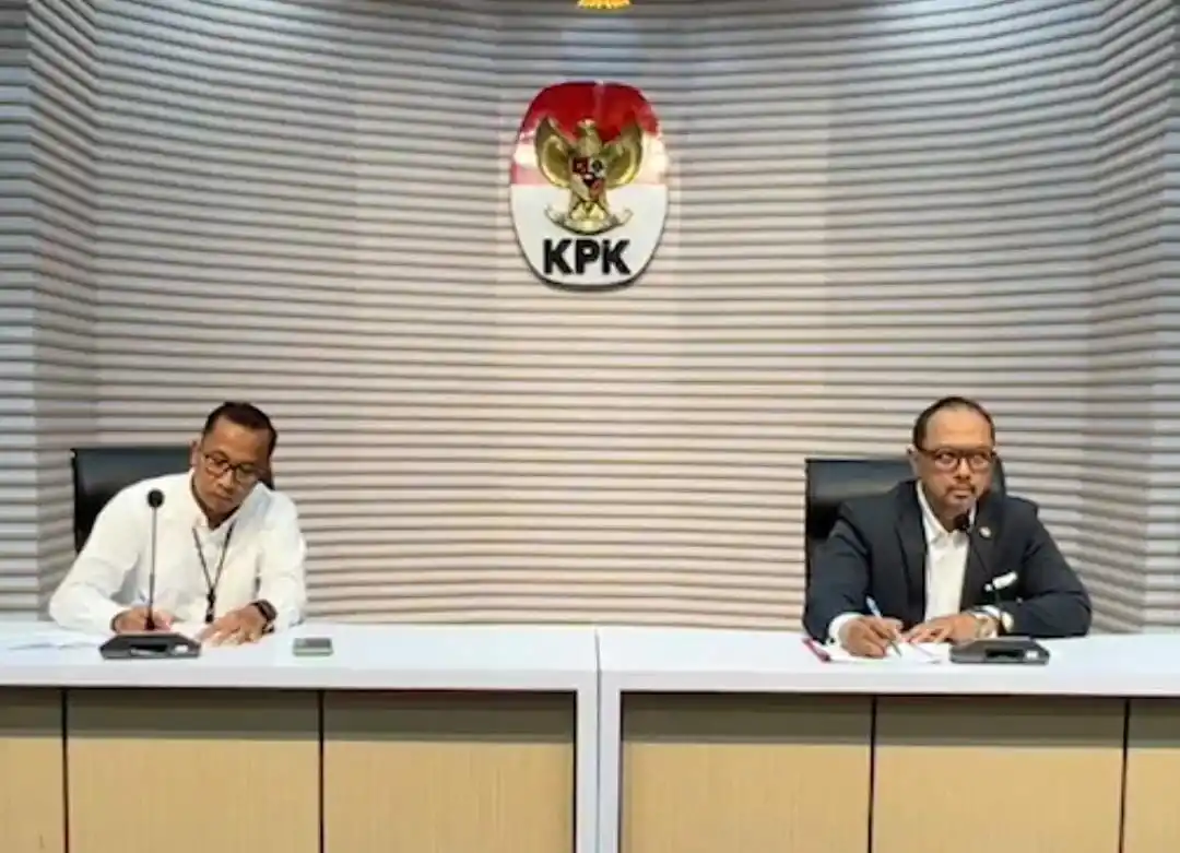 Plh Direktur Penyidikan Komisi Pemberantasan Korupsi (KPK), Budi Sokmo (kiri) dan Juru Bicara KPK, Tessa Mahardika Sugiarto (kanan) (Foto: Dok MI/Aswan)