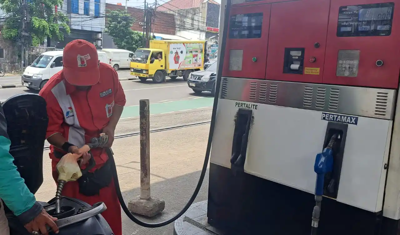 Salah satu SPBU PT Pertamina di kawasan Benhil, Jakarta Pusat (Foto: Dok MI)