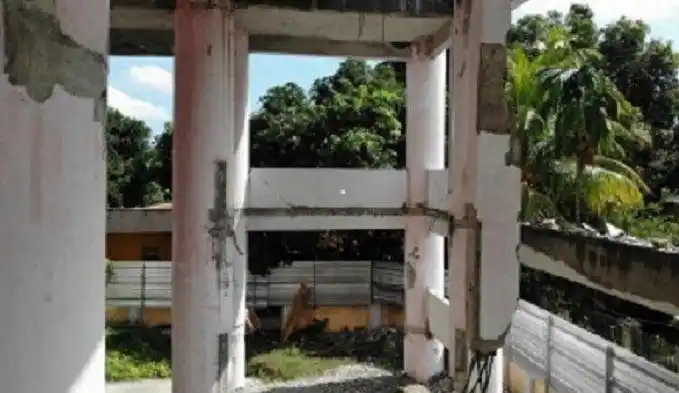 Penampakan shelter tsunami di Nusa Tenggara Barat (NTB) yang diduga dikorupsi saat proses pembangunannya. (Foto: Dok MI/KPK)