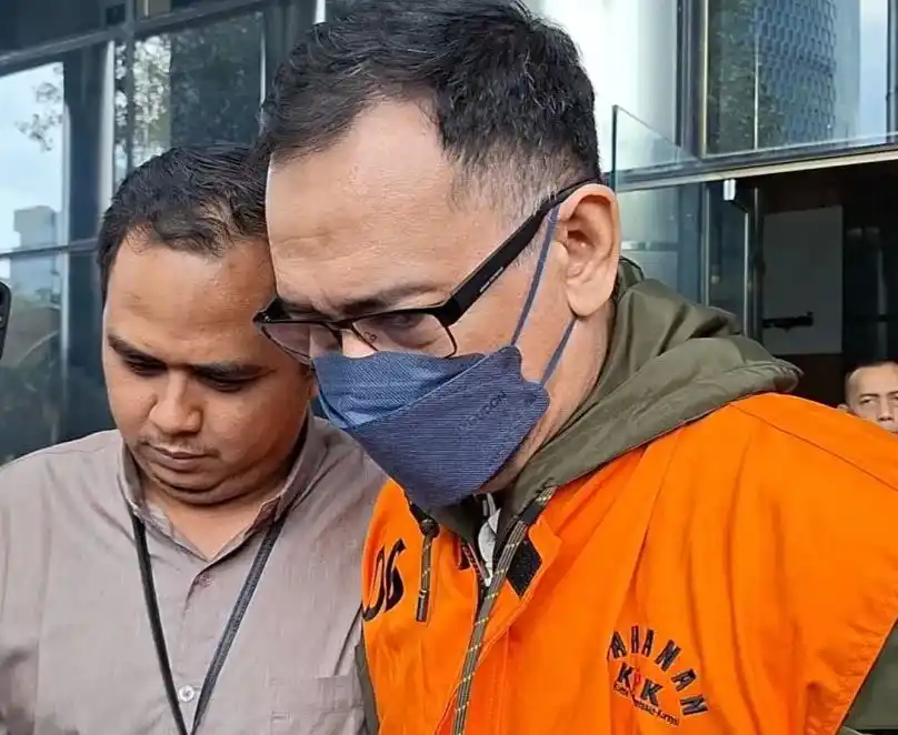 Komisi Pemberantasan Korupsi (KPK) menahan Direktur Utama PT Petro Energy Newin Nugroho (NN), tersangka kasus dugaan korupsi pemberian fasilitas kredit dengan dana yang bersumber dari APBN di Lembaga Pembiayaan Ekspor Indonesia (LPEI), Kamis (13/3/2025)