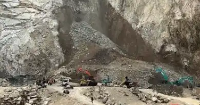 Longsor di Kawasan tambang Gunung Kuda Kabupaten Cirebon, Jawa Barat (Foto: Ist)