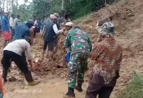 Tanah Longsor di Kecamatan Petungkriyono, Kabupaten Pekalongan, Jawa Tengah (Foto: Repro)