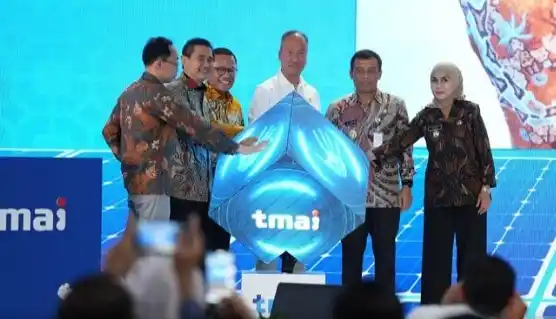 Menperin meresmikan Pabrik Sel dan Modul Surya Terintegrasi milik PT Trina Mas Agra Indonesia (TMAI) (Foto: Dok TMAI)