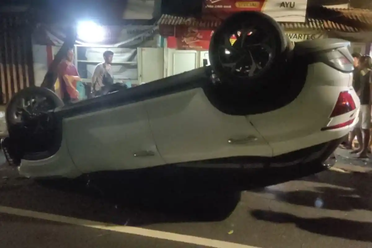 Mobil Artis Larasati Nugroho [Foto: Polsek Pesanggrahan]