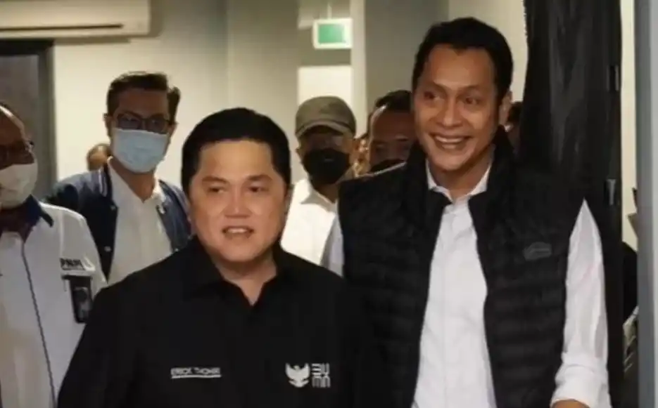 Mantan Direktur PT Perusahaan Perdagangan Indonesia (PPI), Noer Fajrieansyah (kanan) dan Menteri BUMN, Erick Thohir (kiri) (Foto: Istimewa)