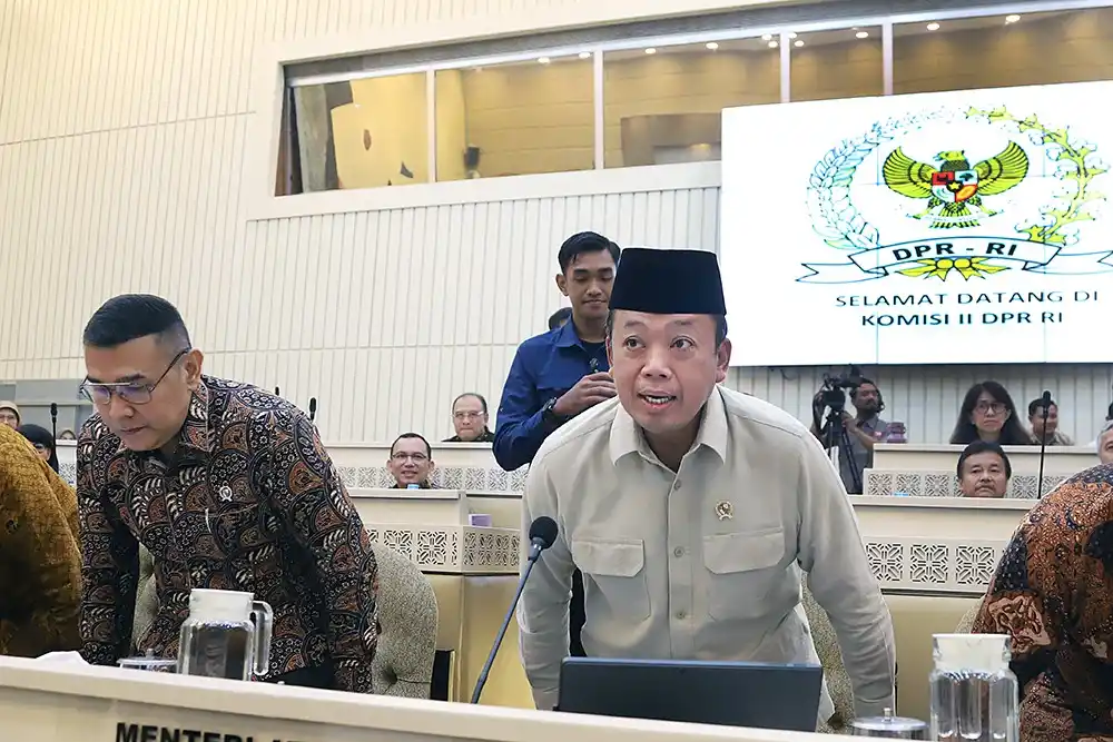 Menteri Agraria dan Tata Ruang (ATR)/Kepala Badan Pertanahan Nasional (BPN), Nusron Wahid di Komisi II DPR RI, Senayan, Jakarta, Kamis (30/1/2025) (Foto: Dok MI/Elvis)