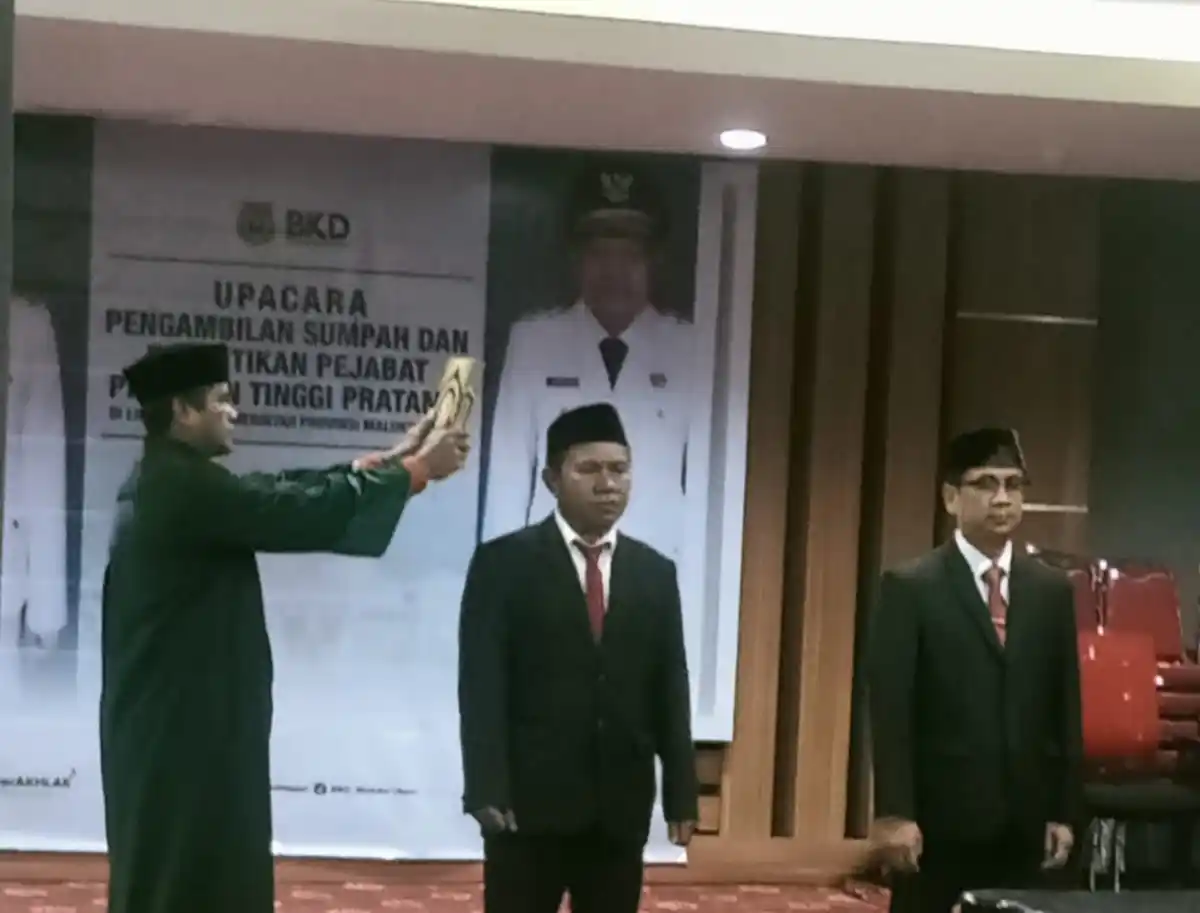 Pelantikan dua Pejabat Organisasi Perangkat Daerah (OPD) Pemprov Malut (Foto: Dok MI/Jainal Adaran)