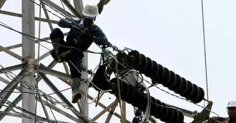 Ilsutrasi - Pengoperasikan Saluran Udara Tegangan Tinggi (SUTT) 150 Kilo Volt (kV) Sei Mangke (Foto: Istimewa)