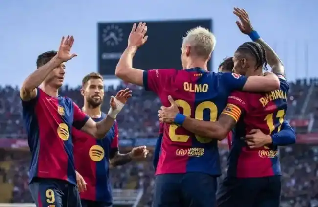 Para pemain Barcelona berselebrasi (Foto: Ist)