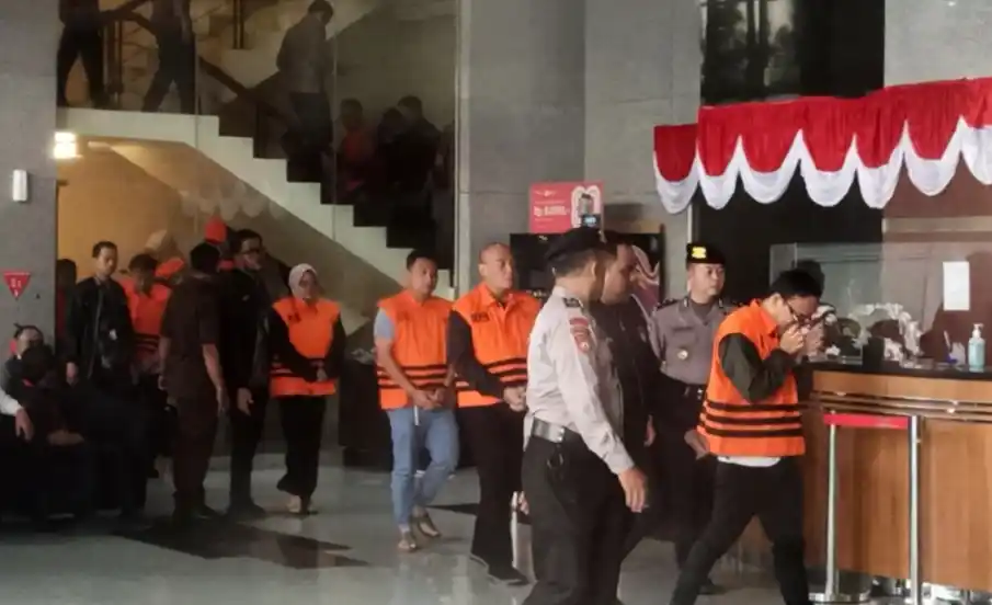 Para tersangka kasus dugaan pemerasan pengurusan sertifikat K3 di Kementerian Ketenagakerjaan (Foto: Dok/MI/Alb)