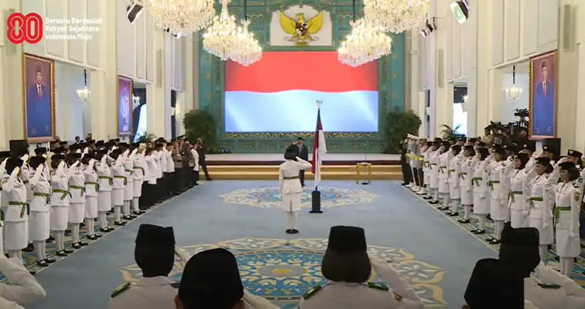 Pengukuhan Paskibraka oleh Menteri Sekretaris Negara di Istana Negara, Jakarta, Sabtu (16 Agustus 2025). [Foto: Tangkapan layar @Sekretariat Presiden]