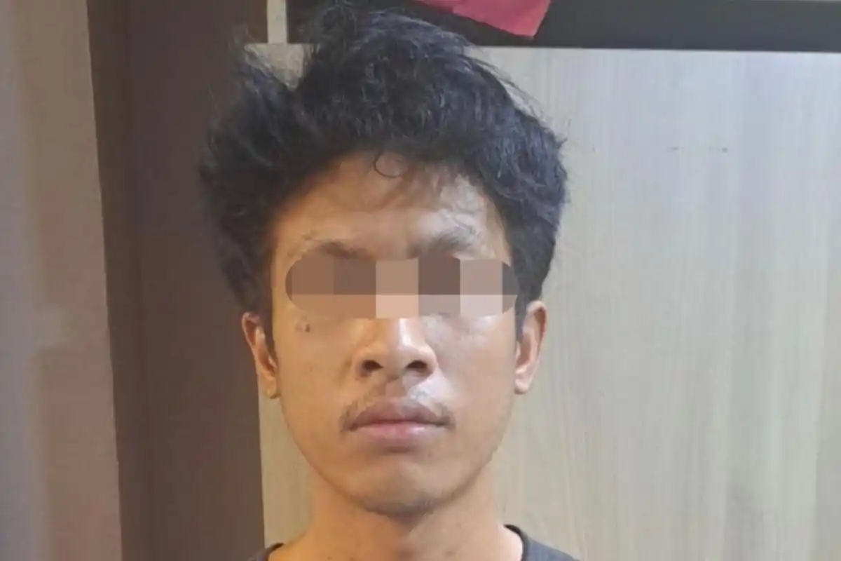 Pelaku Penyiraman Air Keras Berinisial AR (Foto: Antara)