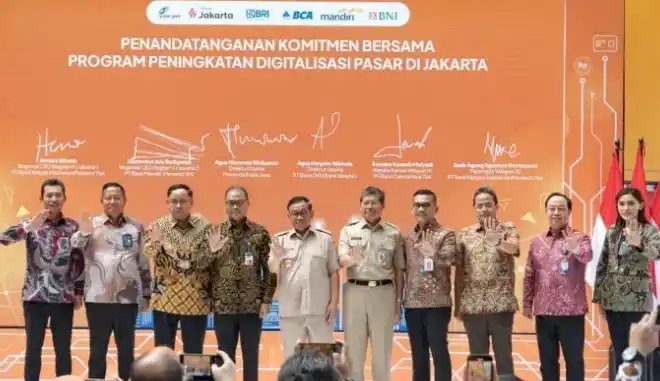 Peluncuran dan penandatanganan komitmen program digitalisasi pasar Jakarta (22/7/2025) (Foto: Bank Jakarta)