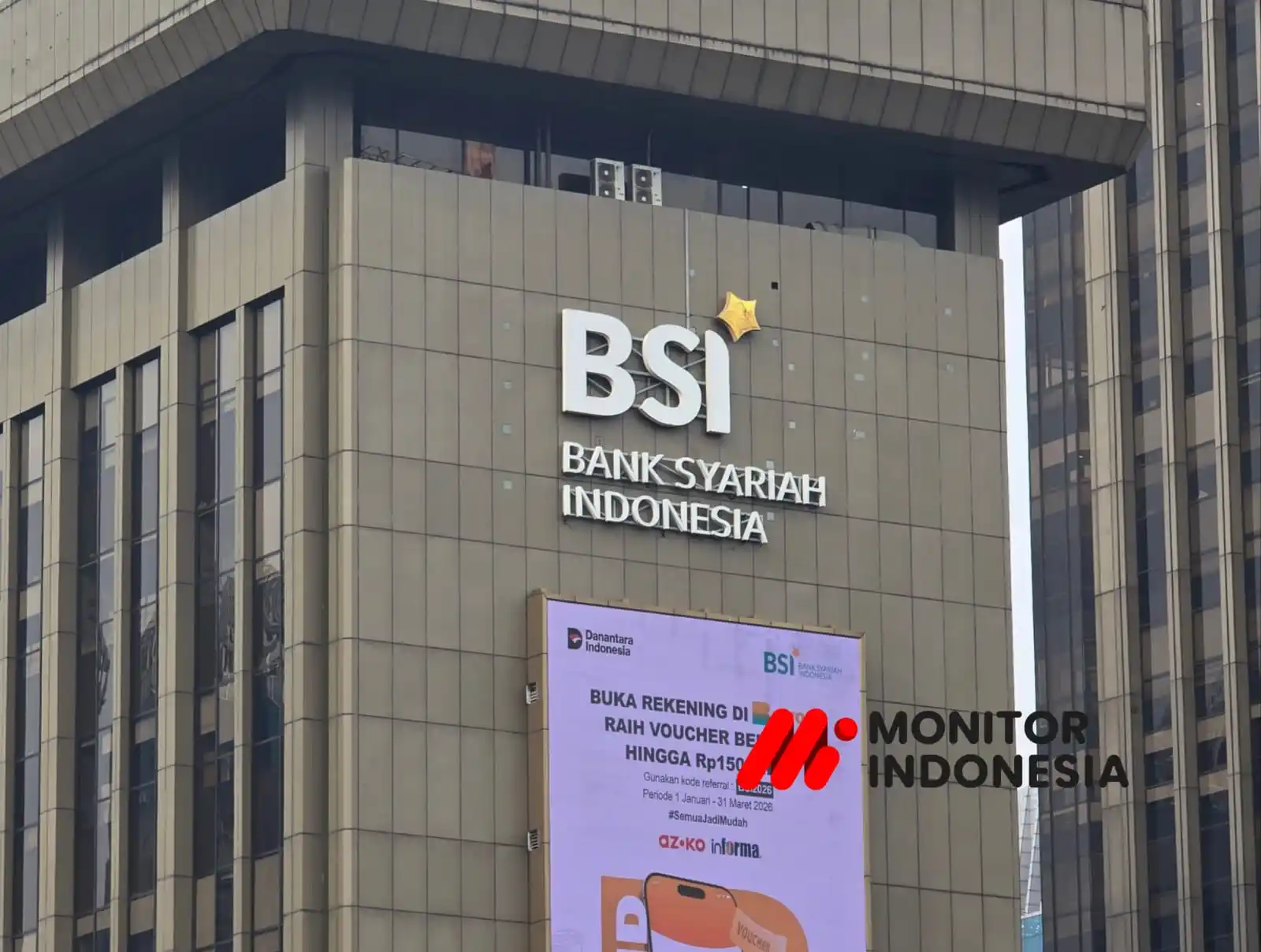 Ekspansi pembiayaan besar yang dibukukan Bank Syariah Indonesia (BSI) sepanjang 2025 berbanding terbalik dengan sejumlah catatan tata kelola dari Badan Pemeriksa Keuangan (BPK). Di tengah klaim kinerja sehat, pertumbuhan pembiayaan, dan lonjakan nasabah, audit negara menemukan penyaluran KUR yang tidak sesuai kriteria, kelemahan administrasi, analisis risiko pembiayaan korporasi yang dinilai belum memadai, hingga masalah pengendalian internal. Kontras ini memunculkan pertanyaan serius soal kualitas pertumbuhan dan manajemen risiko BSI. (Foto: Dok MI/Aswan)