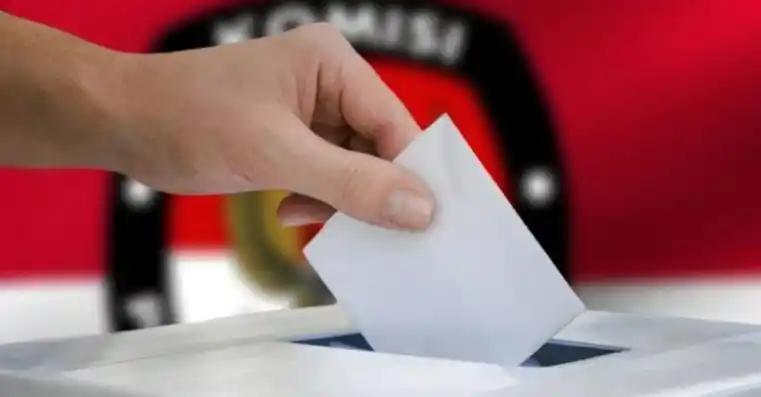 ahkamah Konstitusi (MK) telah memerintahkan 24 daerah untuk menggelar Pemungutan Suara Ulang (PSU) Pilkada 2024. Perintah itu merupakan putusan sidang perkara perselisihan hasil pemilihan umum (PHPU) kepala daerah yang berlangsung pada Senin, 24 Februari 2025.