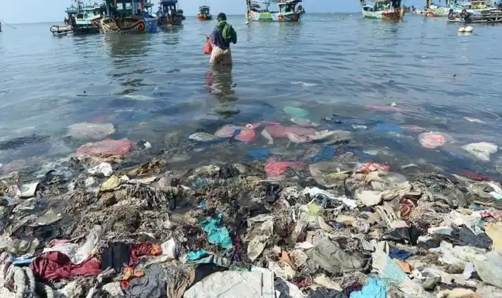 Penampakan Sampah di Laut (Foto: Ist)