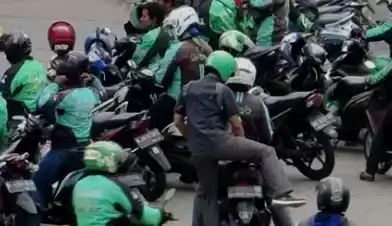 Pengemudi Ojek Online (Ojol) (Foto: Ist)
