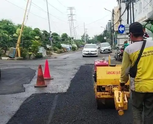 Ilustrasi. Perbaikan Jalan Rusak (Foto: Ist)