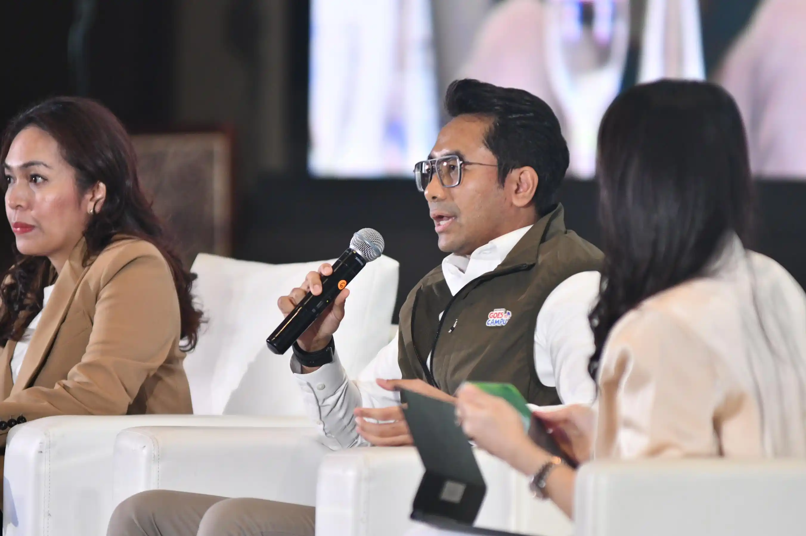 Direktur SDM Pertamina Andy Arvianto menjadi Narasumber Talkshow dengan tema Future Talent For Future Energy saat acara Kick Off “Pertamina Goes To Campus 2025” yang diselenggarakan di Gedung Grha Pertamina Jakarta pada Kamis (10/7/2025). [Foto: Doc. Pertamina]