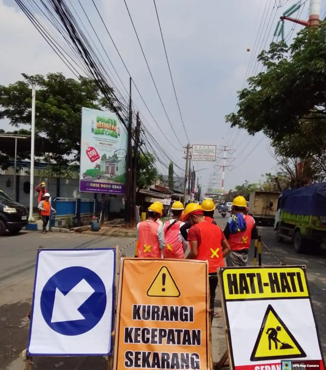 Perumdam TKR melakukan perbaikan galian pipa di kawasan Cadas Kukun, Tangerang, pada Kamis (11/9/2025) (Foto: Dok Perumdam TKR)