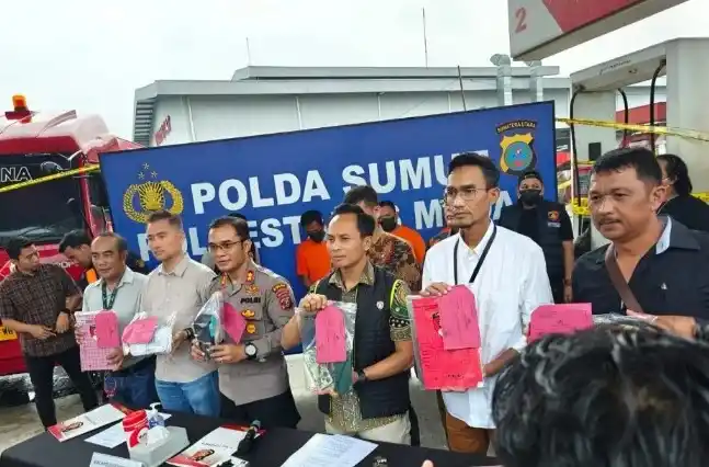 Polrestabes Medan mengungkap praktik pengoplosan BBM di SPBU Pertamina di Jalan Flamboyan Medan, Sumatra Utara (Foto: Pertamina Patra Niaga)