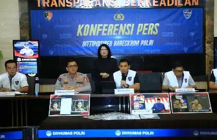Polri Mengungkap Pelaku Penipuan Deepfake yang Menggunakan Video Palsu Prabowo dan Gibran (Foto: Polda Maluku)