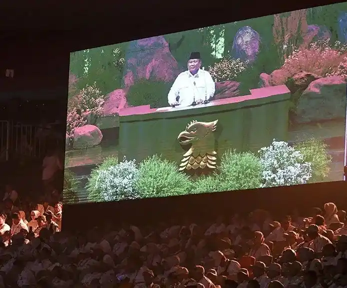 Presiden RI sekaligus Ketua Umum Partai Gerindra Prabowo Subianto menghadiri perayaan HUT Ke-17 Partai Gerindra di Sentul International Convention Center, Bogor, Jawa Barat, Sabtu (15/2/2025).