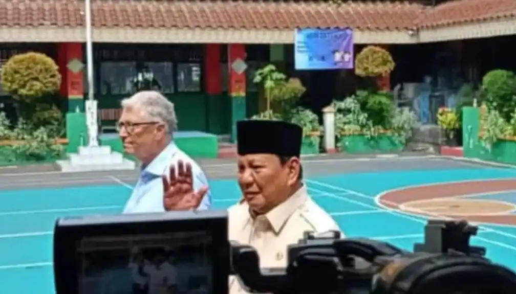 Presiden Prabowo Subianto bersama Bill Gates mengunjungi SDN Jati 03, Pulogadung, Jakarta Timur (Foto: Ist)