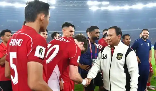 Presiden Prabowo memberikan ucapan selamat kepada Timnas Indonesia atas kemenangan melawan Timnas China (Foto: Istimewa)