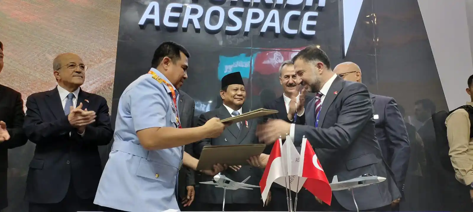 Presiden Prabowo Subianto saat kunjungi  Paviliun Industri Pertahanan Turki. (Foto. Rizal)