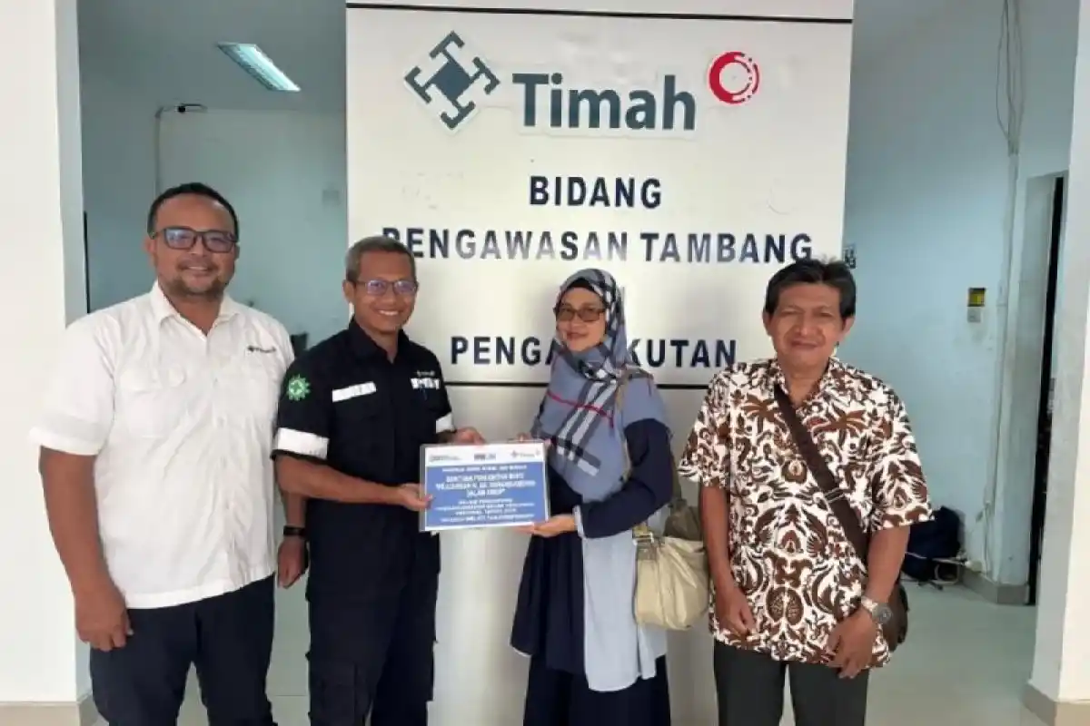 PT Timah Bantu Terbitkan 500 Buku Perjuangan HAS Hanandjoeddin [Foto: Doc. PT Timah]