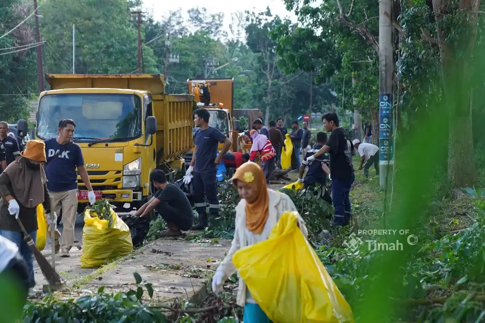 PT Timah Dukung Perbaikan Kontainer Sampah di Kabupaten Bangka [Foto: Doc. PT Timah]