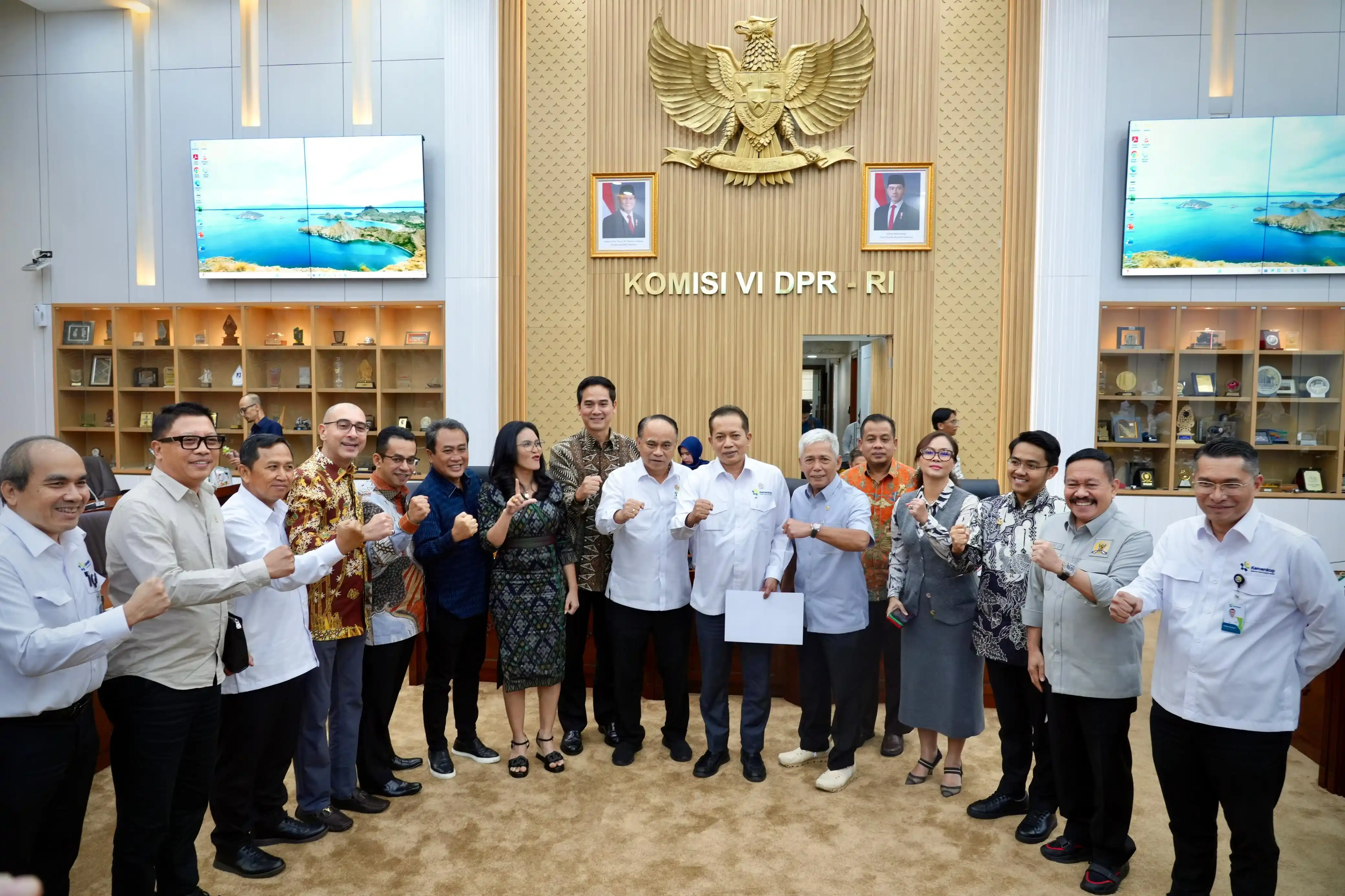 Rapat Kerja Komisi VI DPR RI dengan Kementerian Koperasi RI