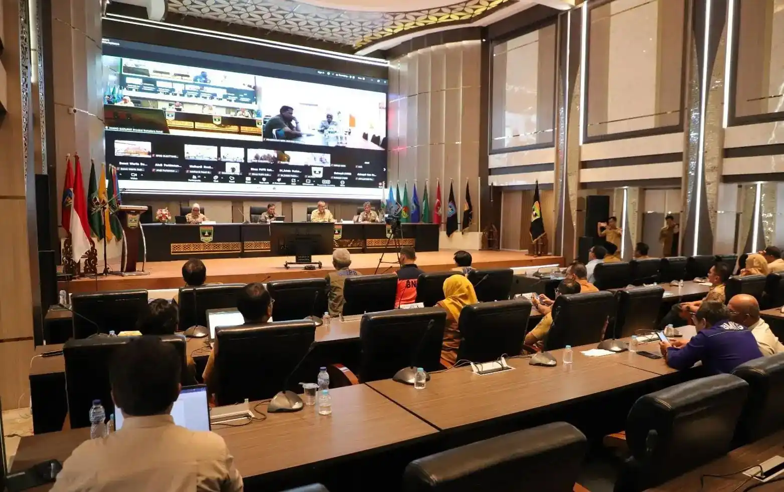 Rapat Percepatan Rehabilitasi dan Rekonstruksi Pascabencana di Sumatra Barat (Foto: Dok BNPB)