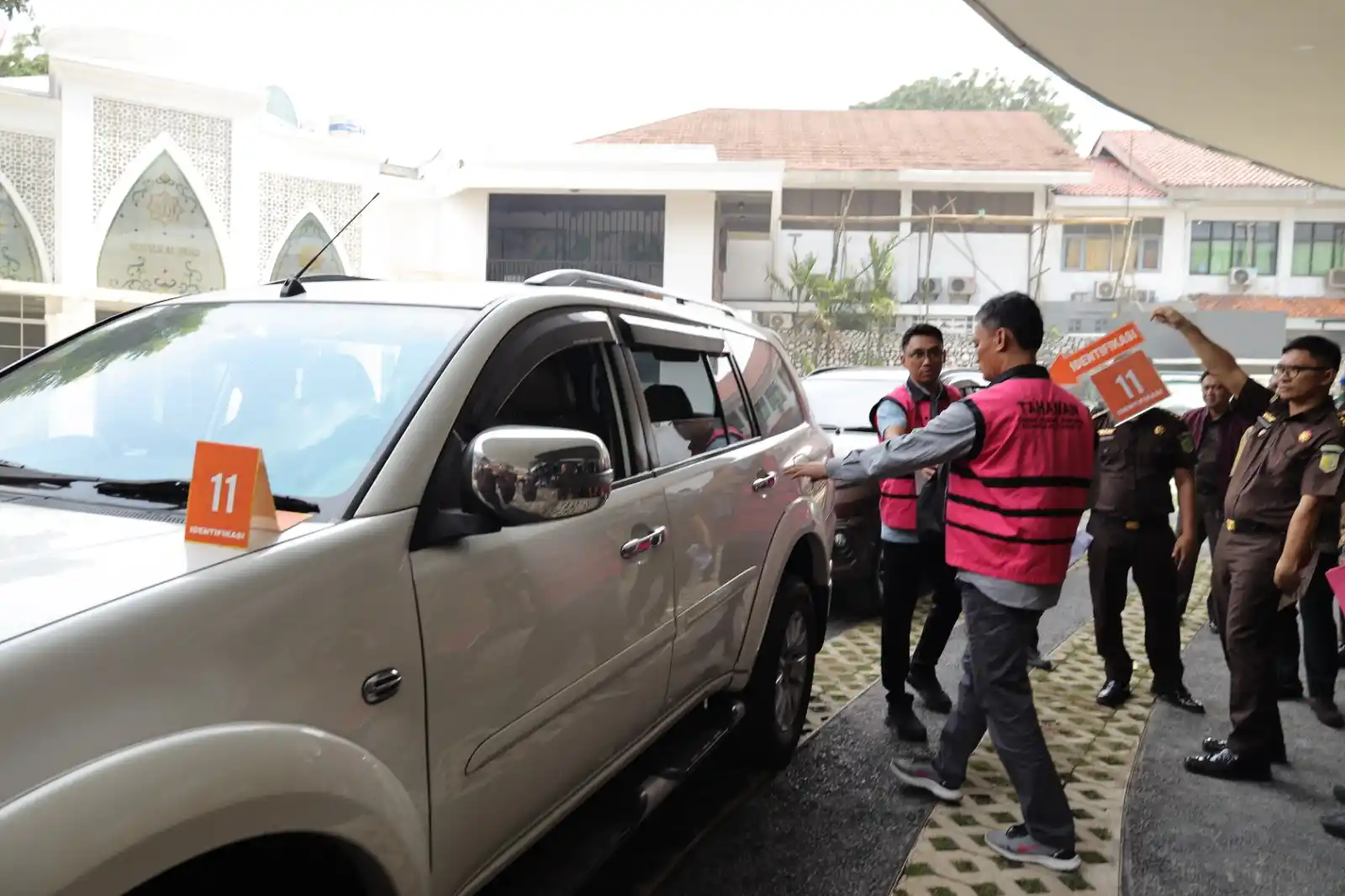 Adegan rekonstruksi kasus suap pengurusan perkara korupsi minyak goreng dengan terdakwa korporasi yang terjadi di Pengadilan Tindak Pidana Korupsi (Tipikor) pada Pengadilan Negeri (PN) Jakarta Pusat (Foto: Dok MI)