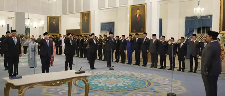 Presiden Prabowo Subianto resmi melakukan reshuffle kabinet, Rabu (17/9/2025). [Foto: Tangkapan layar]